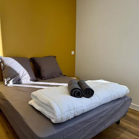 Appartement T2 Moderne Et Cosy, Lumineux,